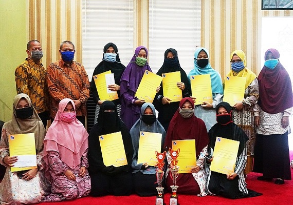 <p>Selamat Kepada Pemenang Lomba Musabaqah Tartil Al-Qur'an Se-Provinsi Lampung Bank Syariah Kotabumi Cup Kategori Putri.</p>
