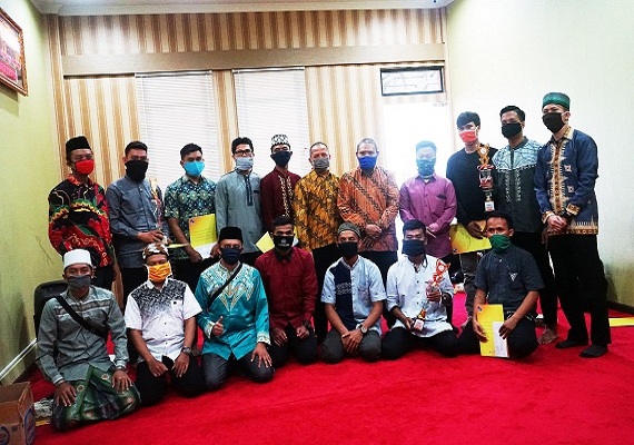 <p>Selamat Kepada Pemenang Lomba Musabaqah Tartil Al-Qur'an Se-Provinsi Lampung Bank Syariah Kotabumi Cup Kategori Pria.</p>

